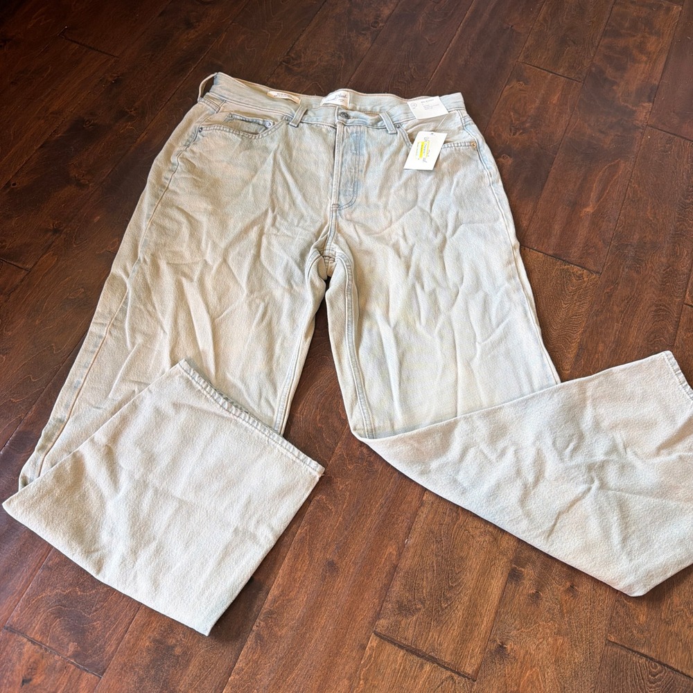 Universal Thread 90s Baggy Mid Rise Relaxed Jeans Vintage Light Wash 12 Reg NEW